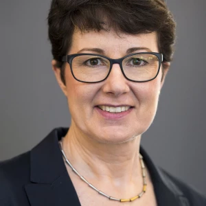 Iris Löhlein, Leitung der Geschäftsstelle  der Deutschen Gesellschaft zur Bekämpfung von  Fettstoffwechselstörungen und ihren Folgeerkrankungen DGFF (Lipid Liga) e. V.