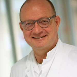 Prof. Dr. Hans Schmelz | Direktor der Klinik für Urologie Bundeswehrzentralkrankenhaus Koblenz